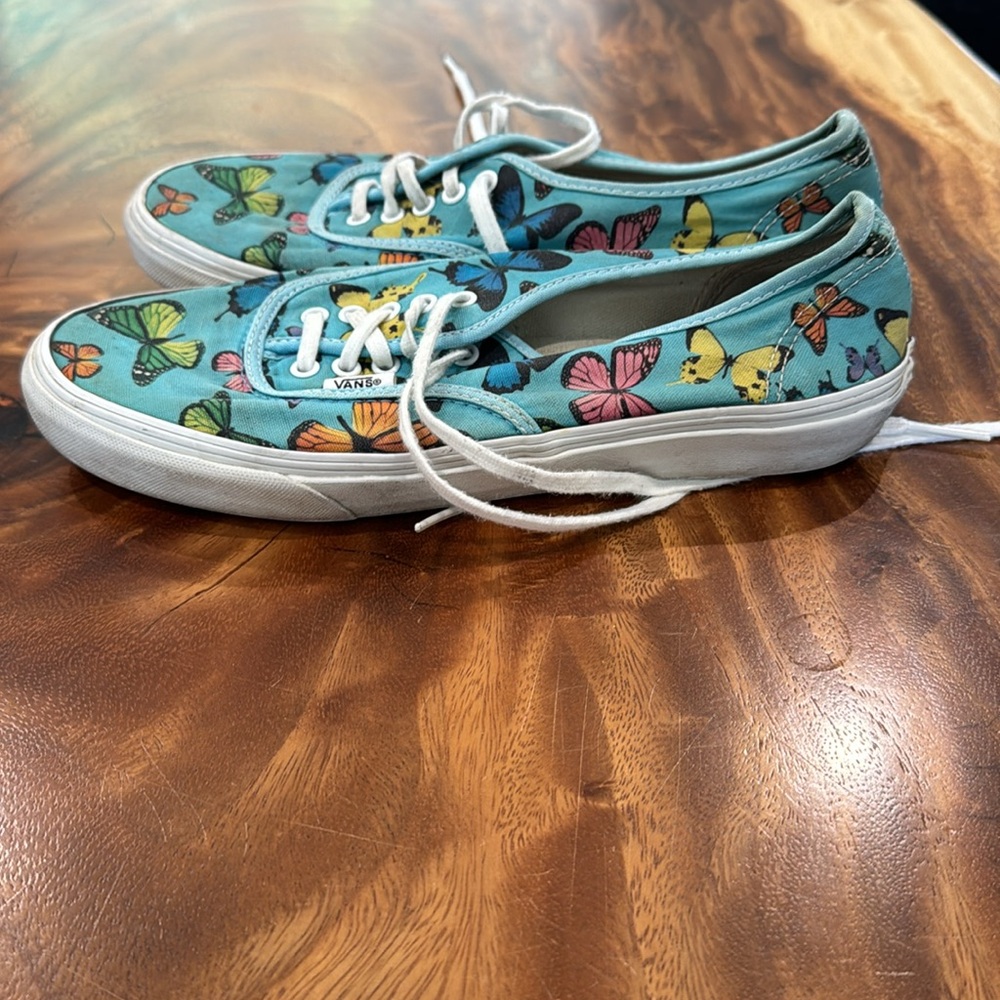 Butterfly Vans - Picture 5 of 5